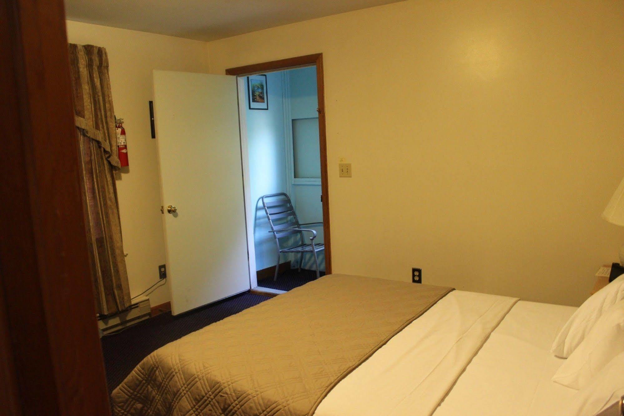 Chatham Travel Lodge Old Chatham 외부 사진